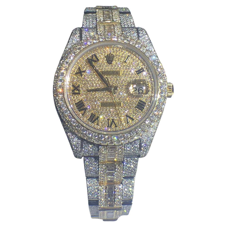 Montre-bracelet Rolex Datejust sertie de diamants taille émeraude personnalisés