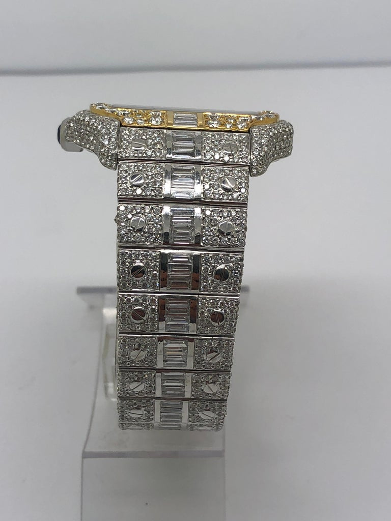 Montre-bracelet Cartier Santos personnalisée sertie de diamants taille émeraude VS1
