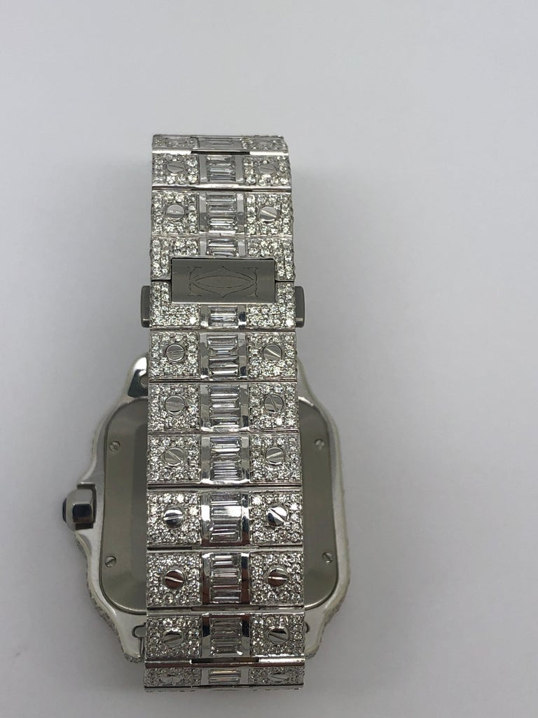 Montre-bracelet Cartier Santos personnalisée sertie de diamants taille émeraude VS1